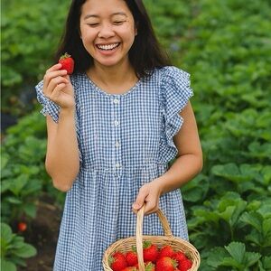 NWT Gingham Ruffle Sleeve Dress with Pockets!